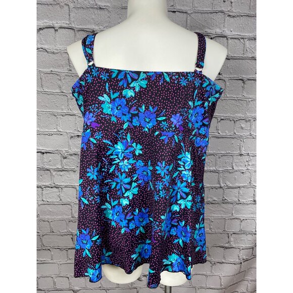 Swimsuits For All Womens Plus Size 30 Wireless Tankini Swim Top - Picture 6 of 7